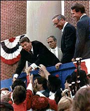 Reagan, reelegido como presidente